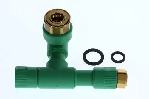 Grüne Rohrleitung mit metallenen Anschlüssen, einer T-Form, mehreren Dichtungsringen und einem Teil von Bosch. Das Produkt ist für Wasserleitungen konzipiert.
